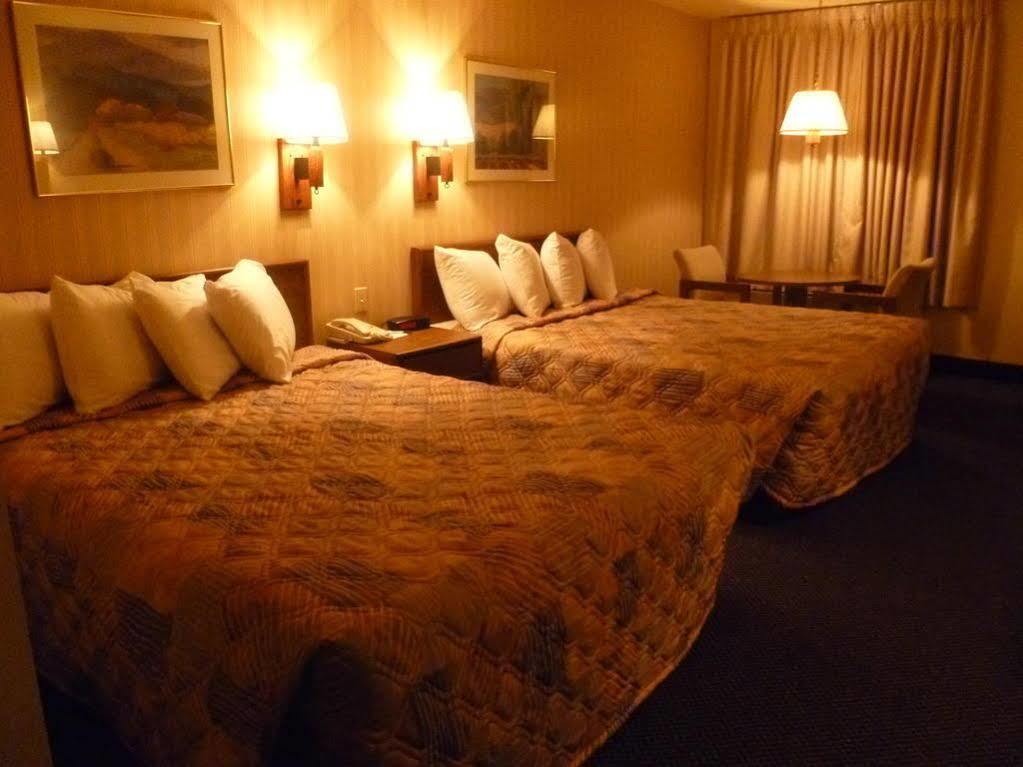Motel Americas Value Inn&suites Ft Collins E At I-25